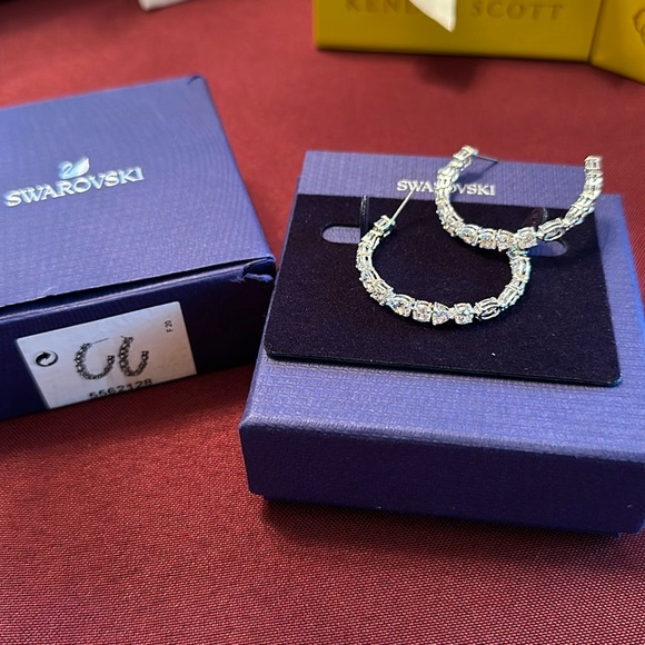 ✨NEW! Never used‼️New Auth Swarovski PE Hoop CZ silver hoop earrings✨price Firm - Picture 3 of 6